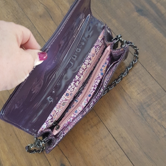 Navoh - Purple Patent Studded‎ Chain Strap Handbag - Picture 5 of 6